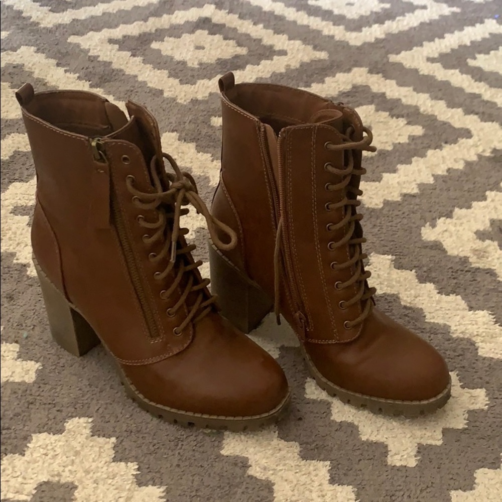 SODA brown heeled booties size 9
